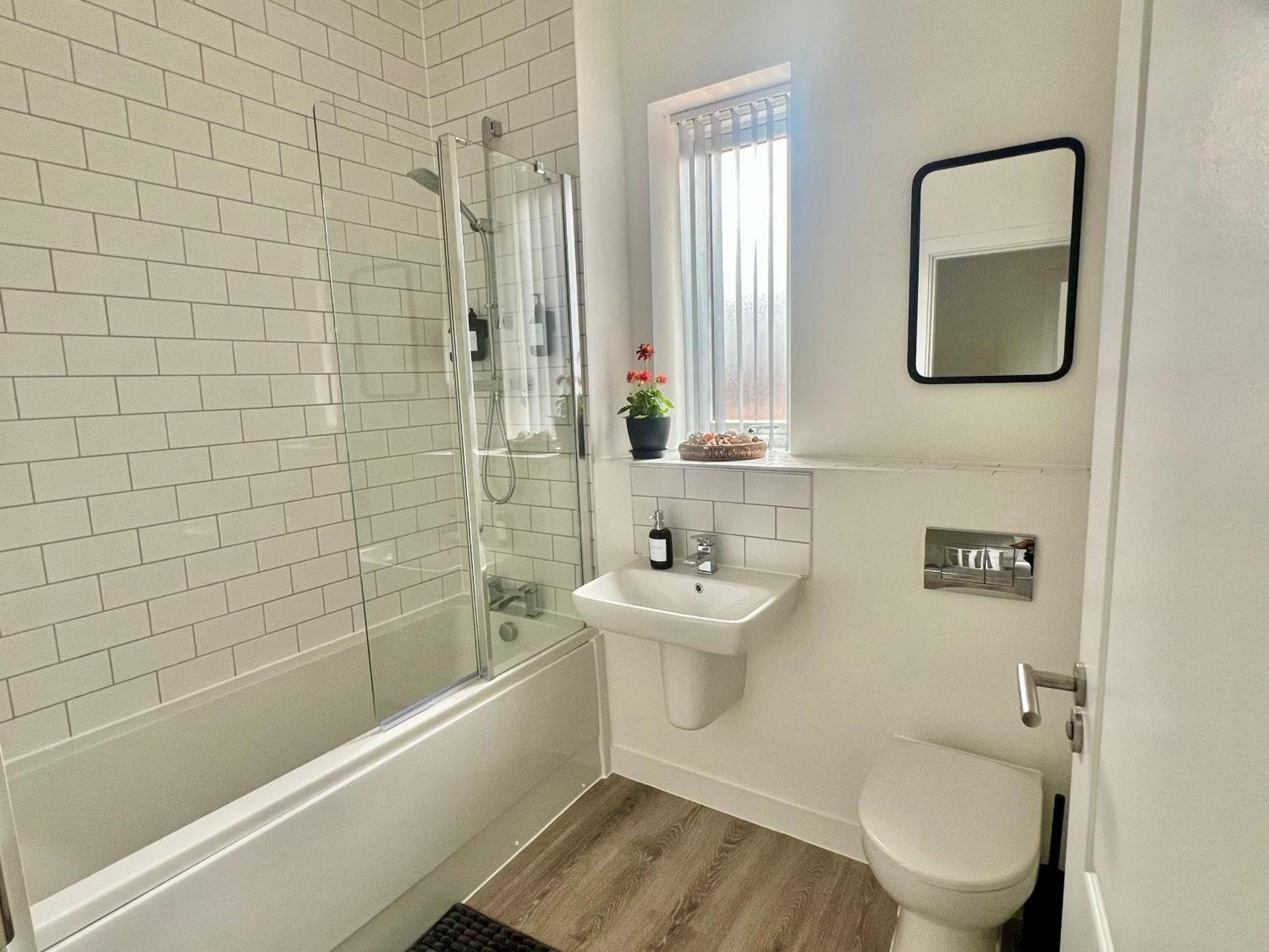The Parkes A Stylish 3Br House, 5 Mins From Central Birmingham Close To The Edgbaston Stadium, The Hippodrome, Uob, Aston And Bcu, China Town, Kings Heath Bhx Airport And Much More Dış mekan fotoğraf