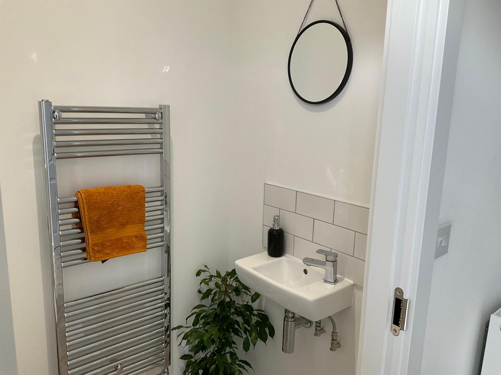 The Parkes A Stylish 3Br House, 5 Mins From Central Birmingham Close To The Edgbaston Stadium, The Hippodrome, Uob, Aston And Bcu, China Town, Kings Heath Bhx Airport And Much More Dış mekan fotoğraf
