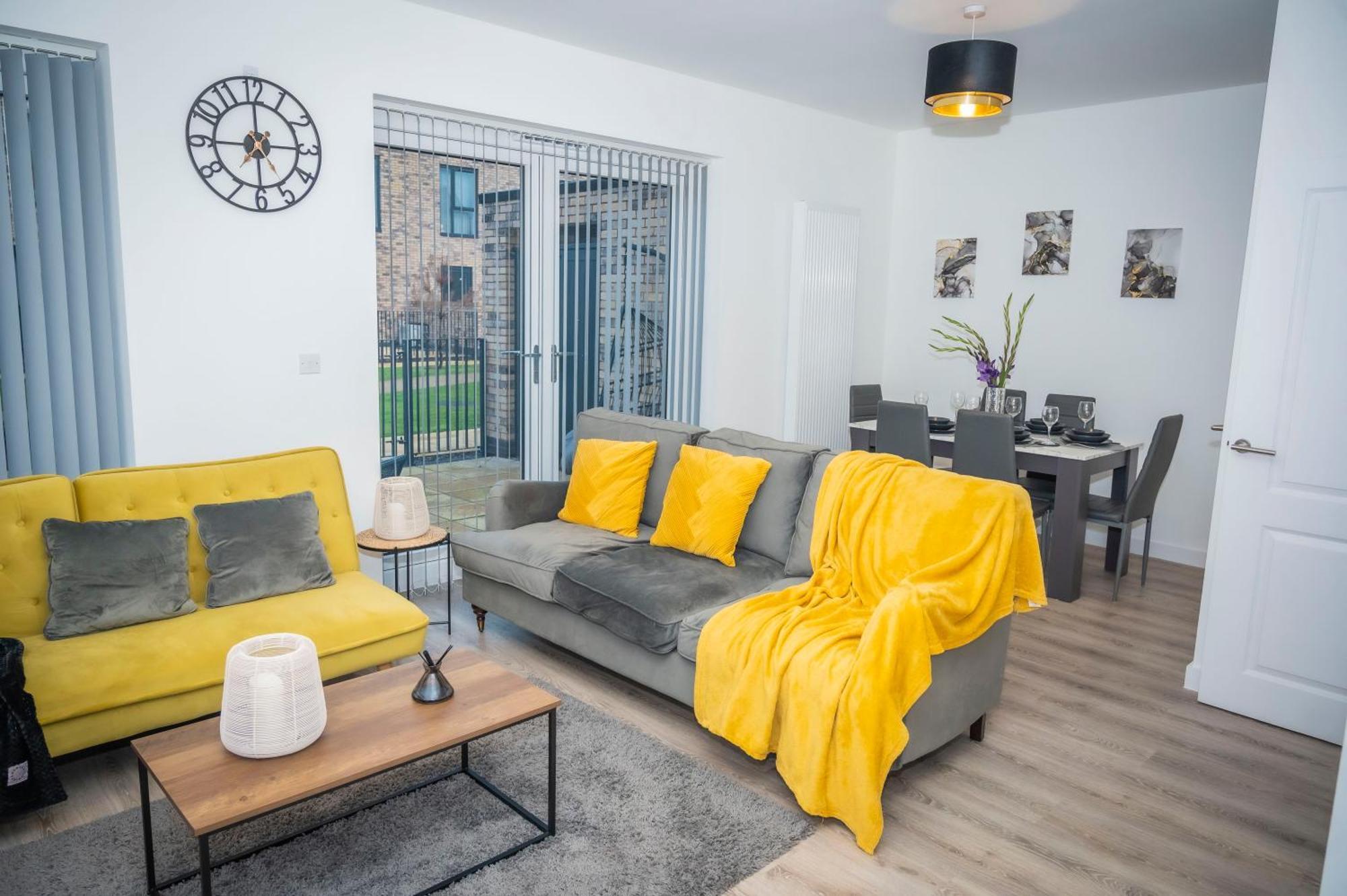 The Parkes A Stylish 3Br House, 5 Mins From Central Birmingham Close To The Edgbaston Stadium, The Hippodrome, Uob, Aston And Bcu, China Town, Kings Heath Bhx Airport And Much More Dış mekan fotoğraf